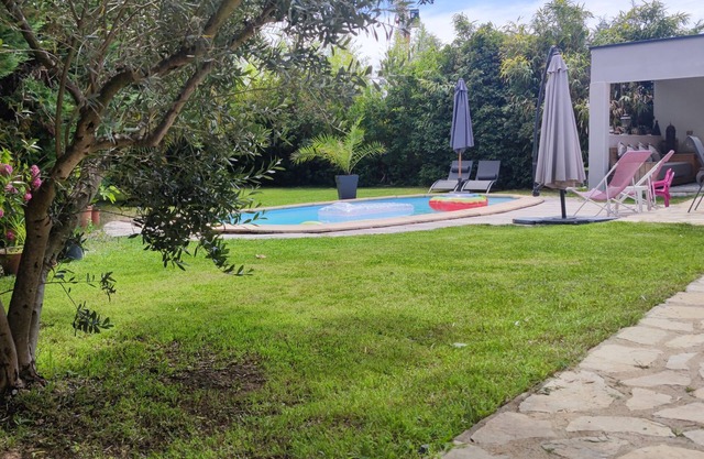Villa in a quiet cul-de-sac, not overlooked
