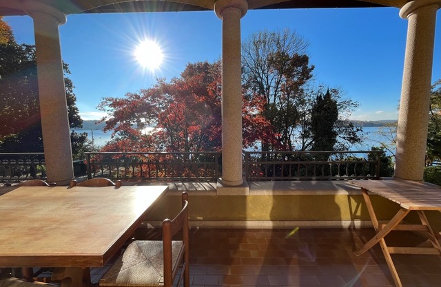 Villa in Bella Italia with private beach on Lago di Monate