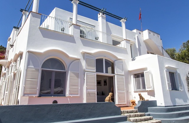 Villa in Capri with 7 bedrooms sleeps 14