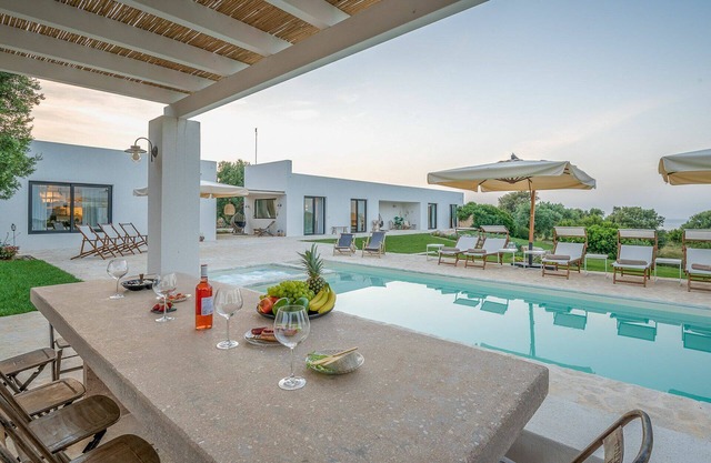 Villa in Carovigno with 5 bedrooms sleeps 10