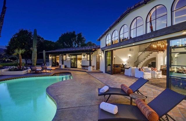 Villa In Indian Wells With Air Conditioner, Smoking, Parking