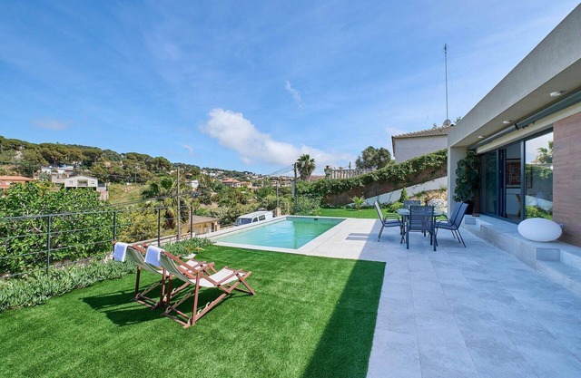 Villa in Lloret de Mar with Private Pool