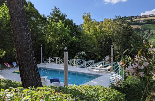 Villa in Porto San Giorgio with 4 bedrooms sleeps 8