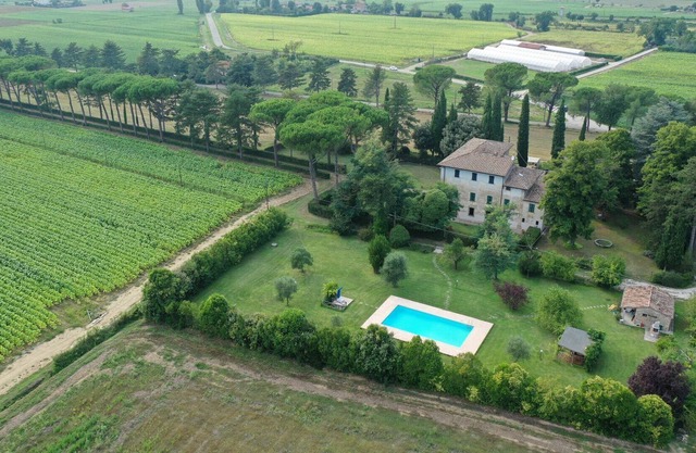 Villa in San Giustino with 4 bedrooms sleeps 8