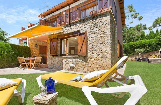 Villa in Spain near Sandy Beach & Mountain Views
