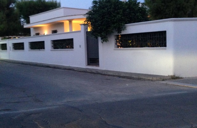 Villa in the green 100 meters from the sea