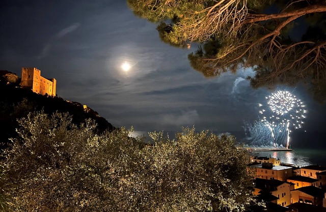 Villa Monte Grappa - Luxury villa 5 min. to the beach, sea views and beach space