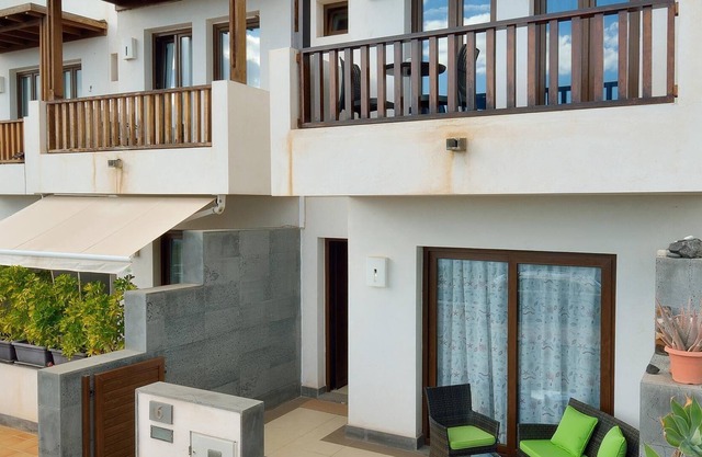 Villa Juliet with Share Pool in Puerto Calero By PVL