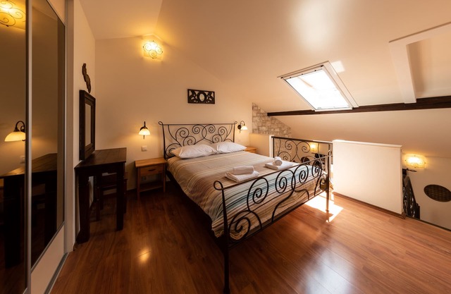 VILLA KRPETA, apartment “Skolj” for 2 to 4 people NEW