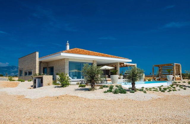 Villa La Isla with Pool I