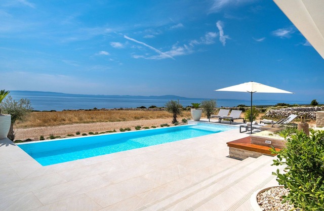 Villa La Isla with Pool V