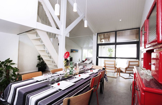 Villa Land-Zee, 10 minutes from Royan, 8 people, 4 bedrooms, large garden, terrace