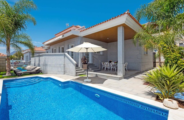 Villa Leonardo Dos by Villa Plus