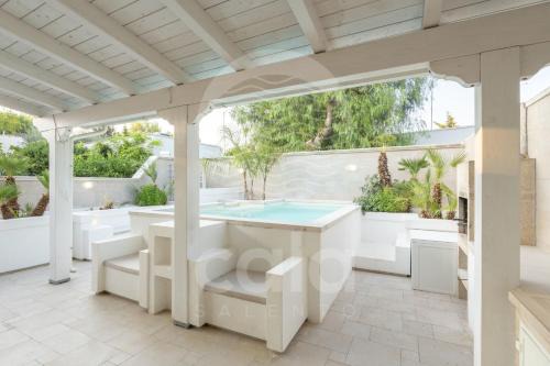 Villa Lux Bacino Grande - piscina privata By Cala Salento