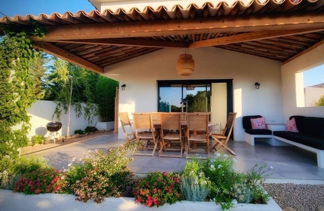 Villa Maestro Maria 🏡Warm welcome 🧡 heated pool 🌞beach 5' away 🏖️