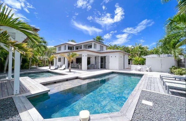 Villa Manzana : neuve 4ch 4sdb 2 piscines - LUXE