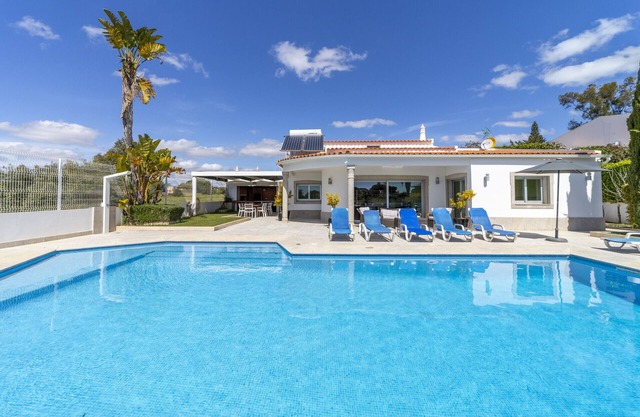 Villa Maria is a modern, spacious villa with the option to heat the pool