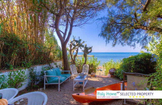 Villa Melograno ★ Villa for 8 guests with Private Access to the Beach and Garden