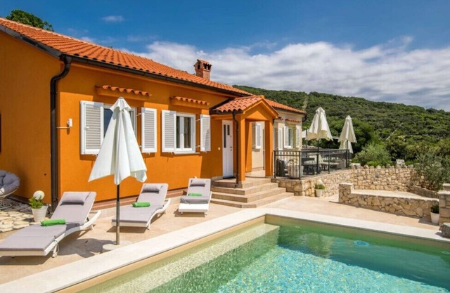 Villa Miholašcica 3 in Island Cres by Villas Guide