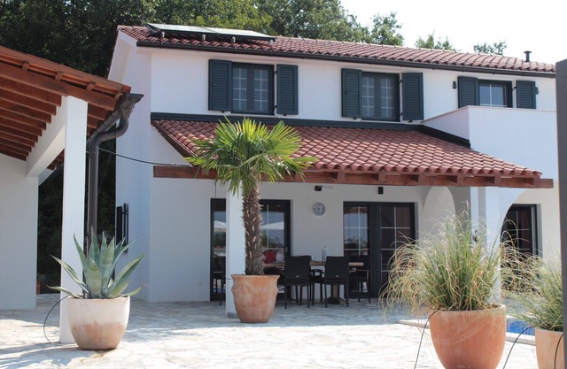 Villa mit Beheiztem Pool - Völlige Privatspähre