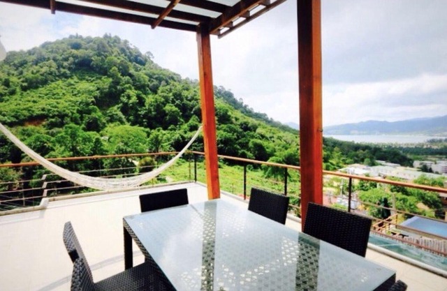 Villa Moderne vue mer sur les Hauteurs de Patong
