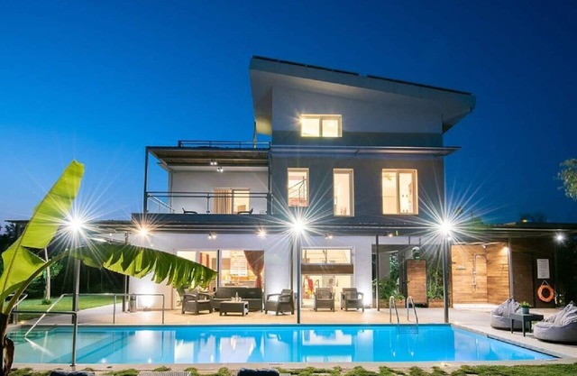 Villa Nefeli – Enervillas | Pool & Accessibility