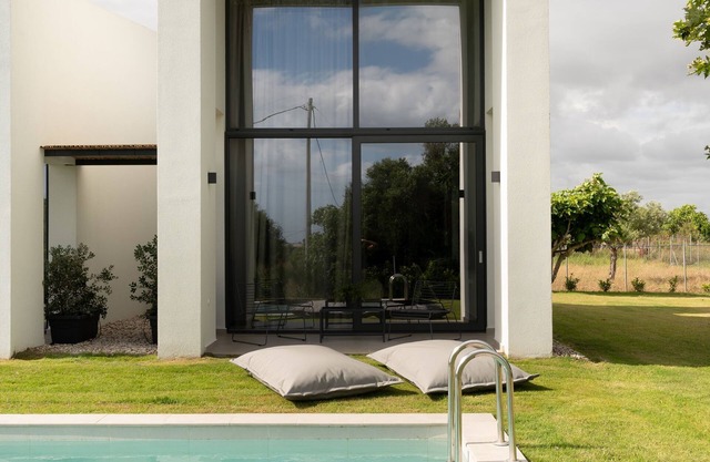 Villa Nefeli with pool view