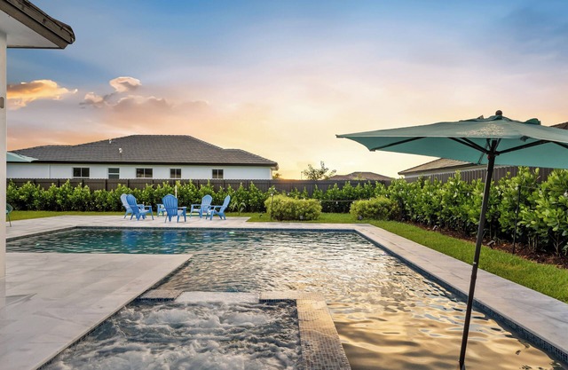 Villa Oasis with Heated Pool Gateway to Miami & Keys