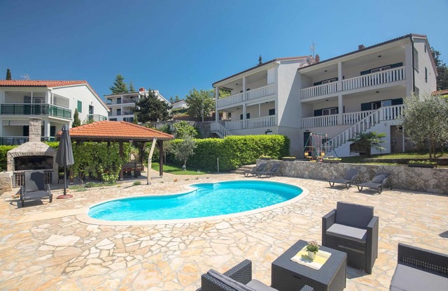 Villa Ore with private pool
