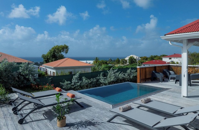 Villa Paloma with a private pool and 2 air-conditioned bedrooms