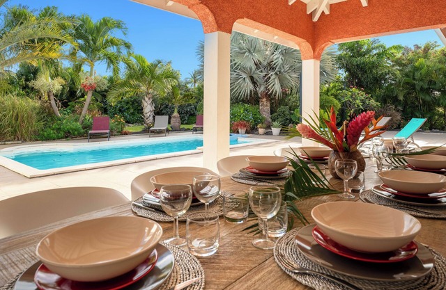 Villa Passion, consisting of two villas with private pool and beautiful wooded