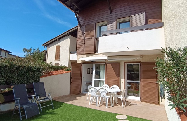 Villa Patio sous la Dune, 150 m from the Beach, Swimming pool, WIFI., Open views