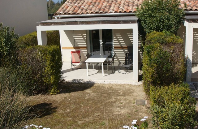 Villa Proche de L'île Rousse, Lozari, 2 Chambres, 6 Pers, Résidence Avec Piscine