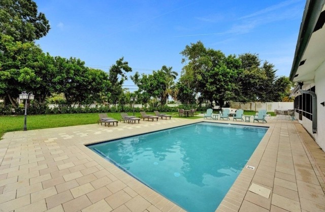 Villa Royale 4 BR Home w/Pool and Hot Tub by RedAwning