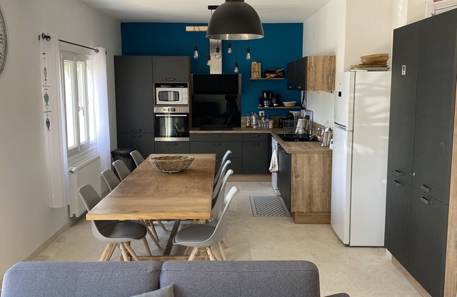 Villa Royan 10 persons with private heated pool 650m from the beach