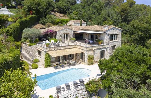 Villa Serendipity - with village view