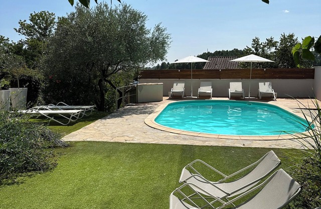 Villa sleeps 12, high level of comfort, 10 minutes walk from the center of Anduze.
