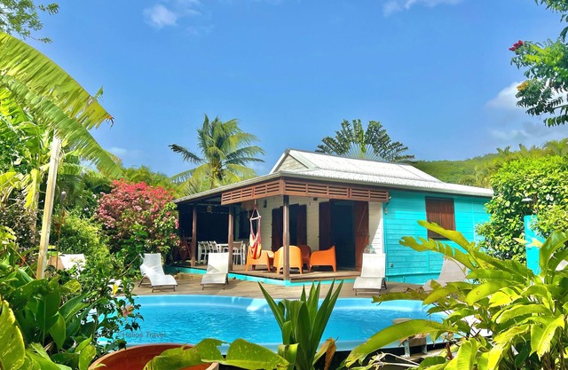 Villa Tara (6p) 3 bedrooms, pool, garden, beach 300m