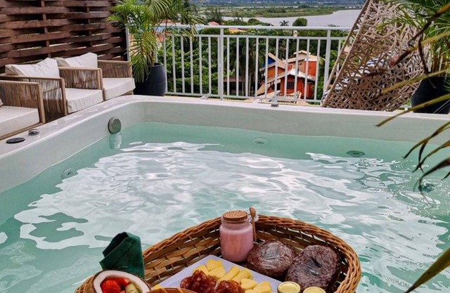 Villa Verde Bangalô: Encantado com Jacuzzi