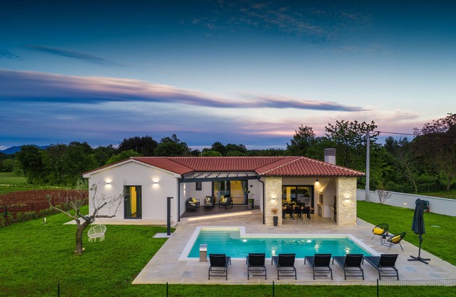 Villa Victoria (Istria - Jurići)