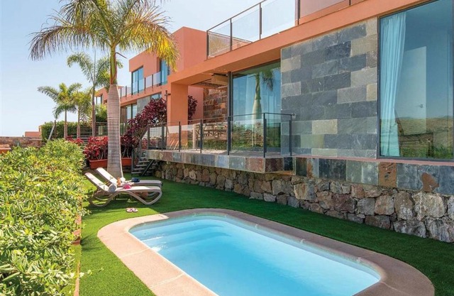 Villa with Private Pool in 5 Star Golf Resort