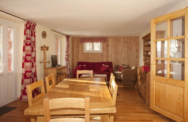 Villa with large garden, SERRE CHEVALIER 1200 (BRIANCON) 4 to 6 people,
