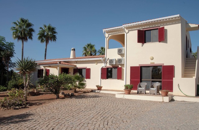 Villa With New Private Pool (2021) Sleeps 8/Free WiFi available!