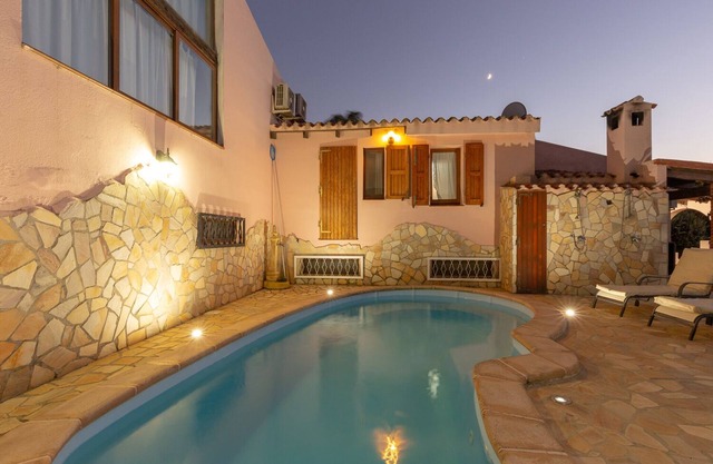 Villa with pool 100mt from a sandy beach