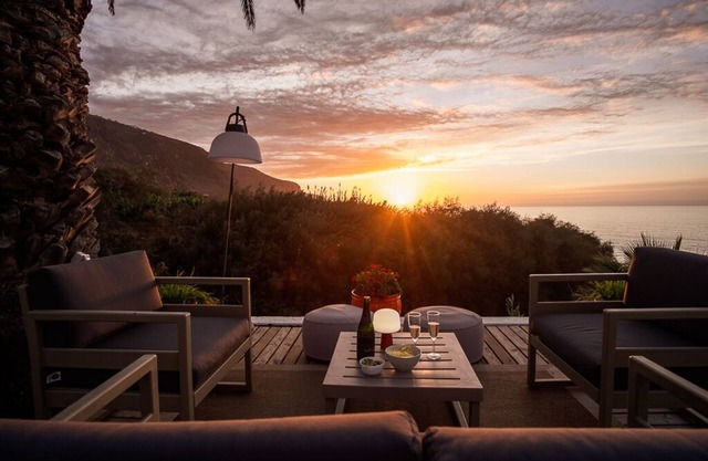 VILLA WITH POOL AMAZING SEAVIEW