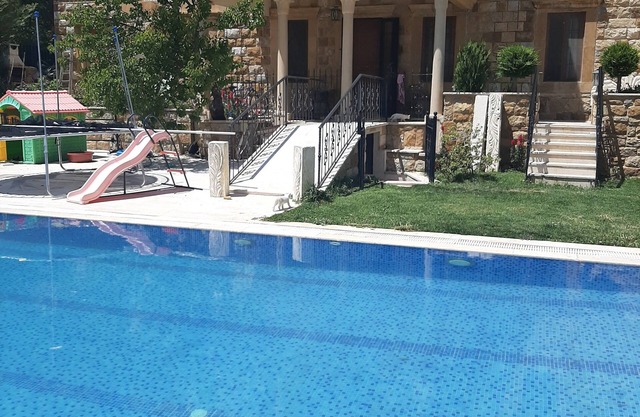 Villa with private pool 15x6 m, t