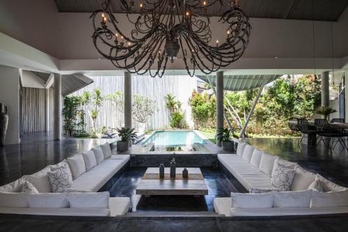 Villa Xaloc by House of Winds - Stunning Balinese retreat next to Canggu