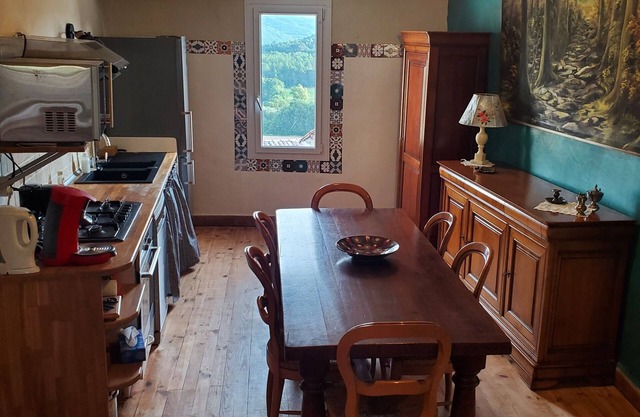 Village house (classified 3 *) of 93m2 with swimming pool in old provencal village