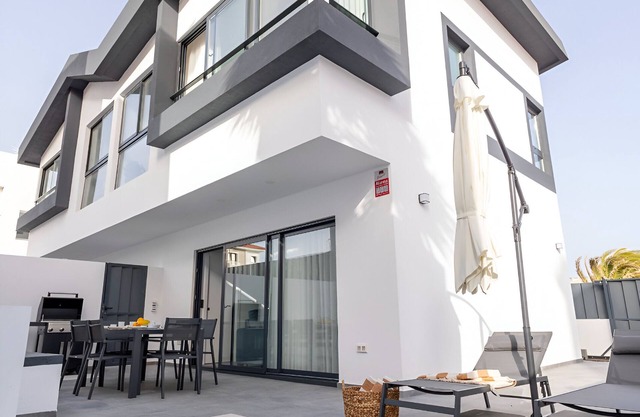 Villas Divela/Ocean View/Private & Heated Pool