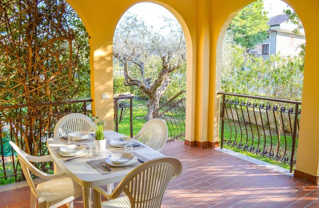 Villino Saranda - Three room apartment with private garden